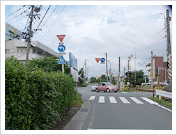 JR武蔵塚駅より